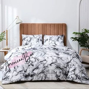 TWIN Comforter + Pillowcase Set